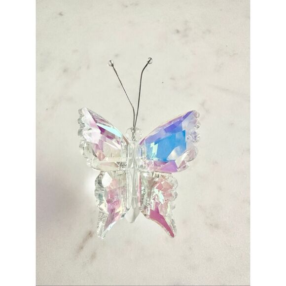 Iridescent glass butterfly decor - Picture 9 of 13